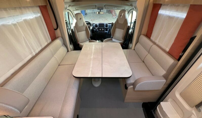 RAPIDO 606F complet