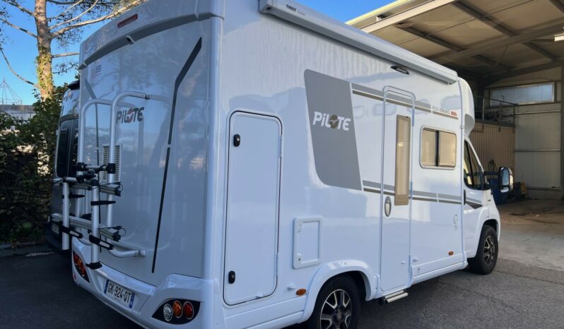 PILOTE P 696 D ESSENTIEL complet