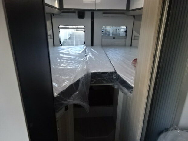 ADRIA TWIN PLUS 640 SLB complet