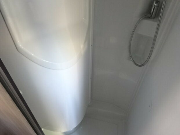 ADRIA TWIN PLUS 640 SLB complet