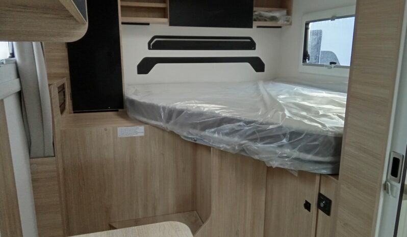 CHAUSSON S 695 complet