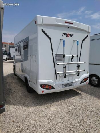 PILOTE P 696 D ESSENTIEL complet