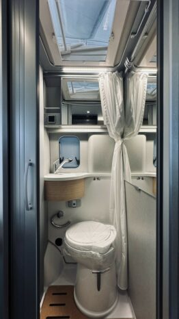 HYMER CAMPER VANS FREE 600 complet