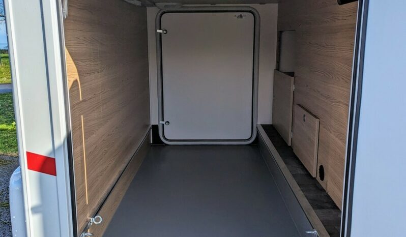 LMC Cruiser V 646 complet