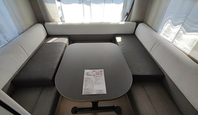 BURSTNER PREMIO PLUS 440 TK BRAVA complet