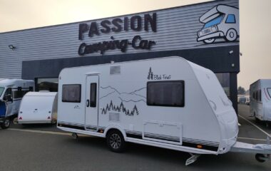 BURSTNER PREMIO 455 TS BLACK FOREST